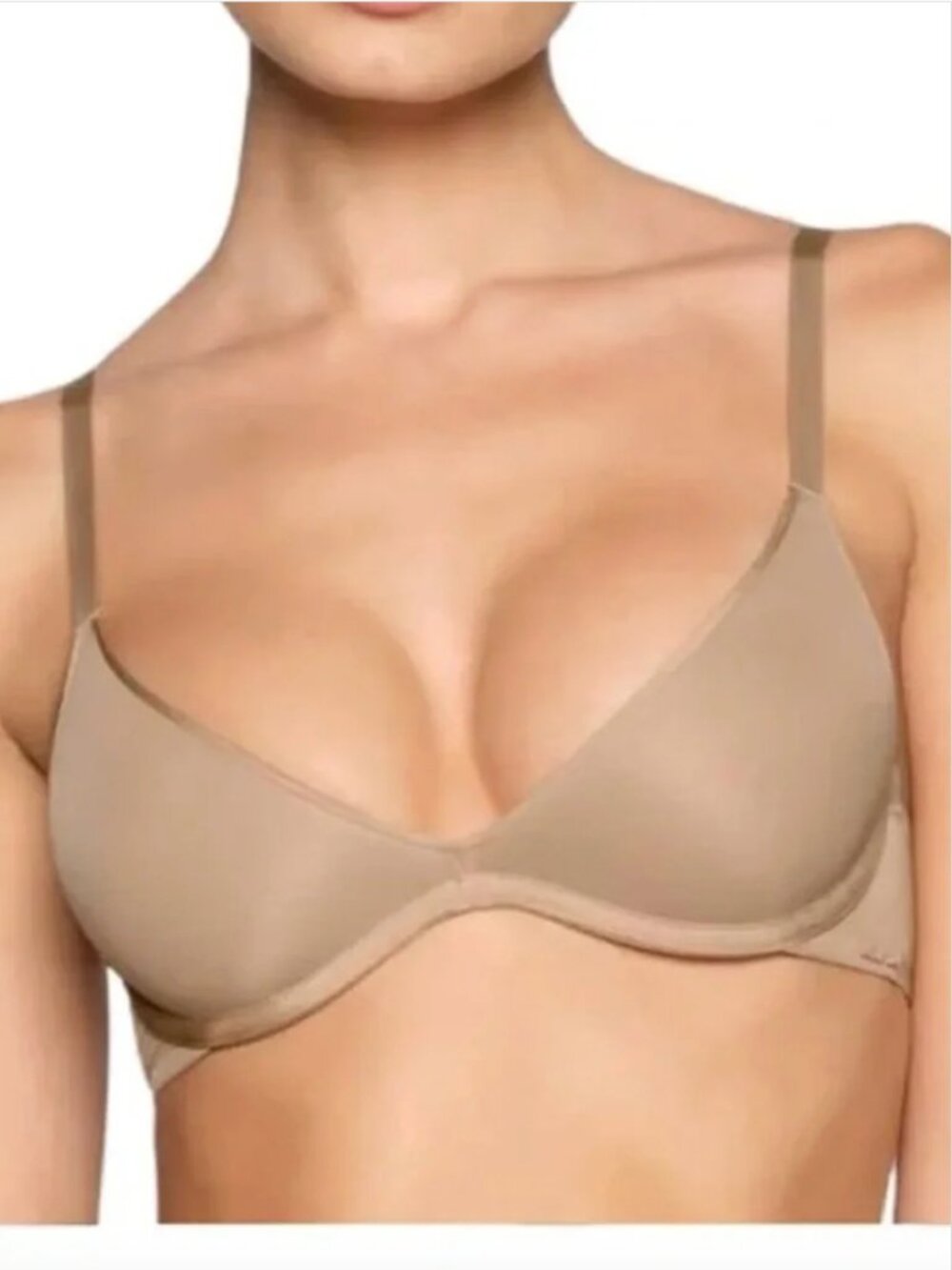 Skims Weightless Scoop Bra (Light Nude Color) 42B